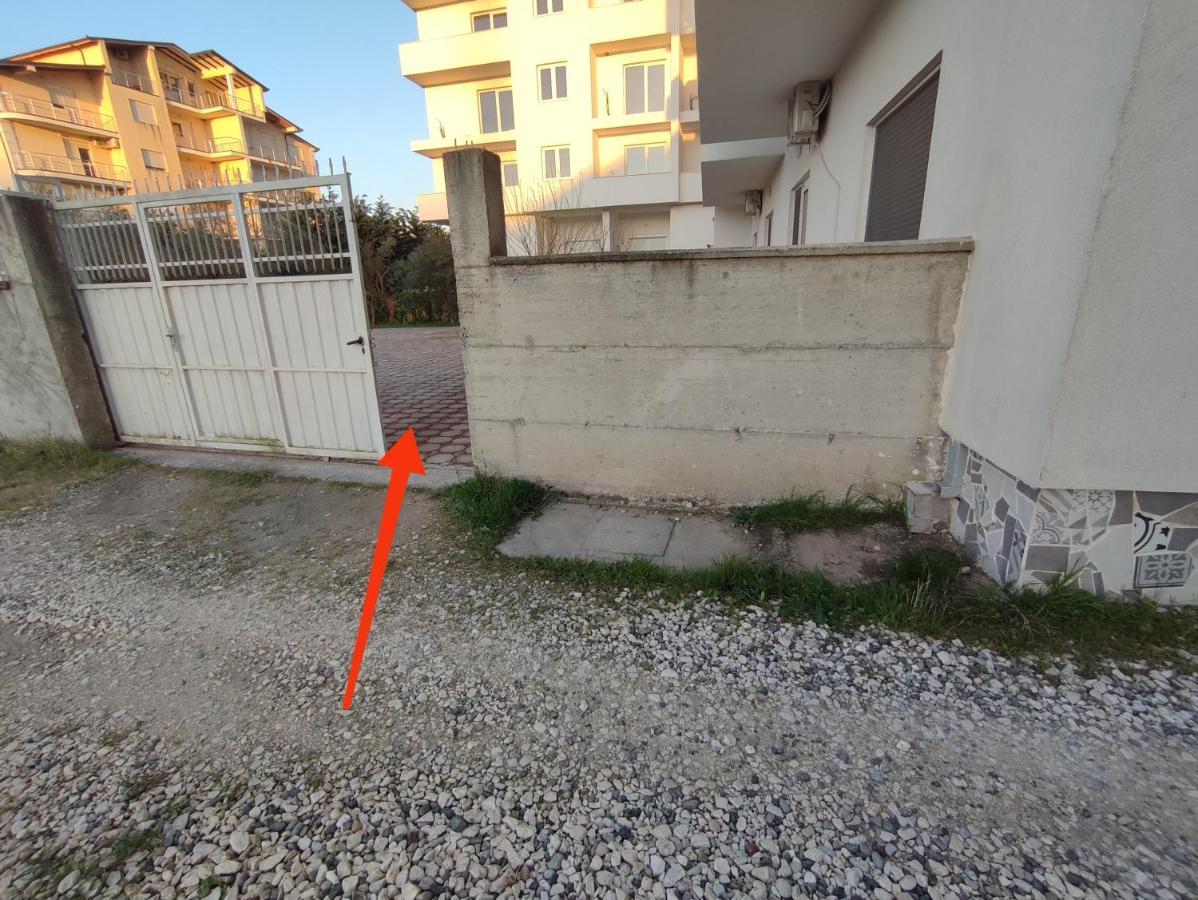 Sabi Apartment Golem Qerret Exterior foto