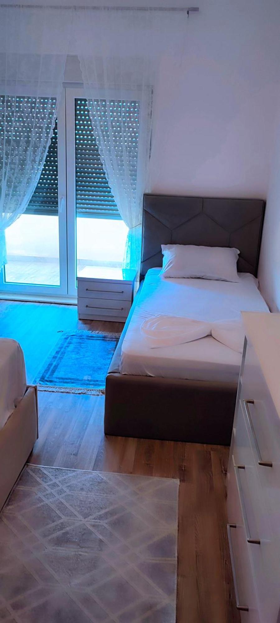 Sabi Apartment Golem Qerret Zimmer foto